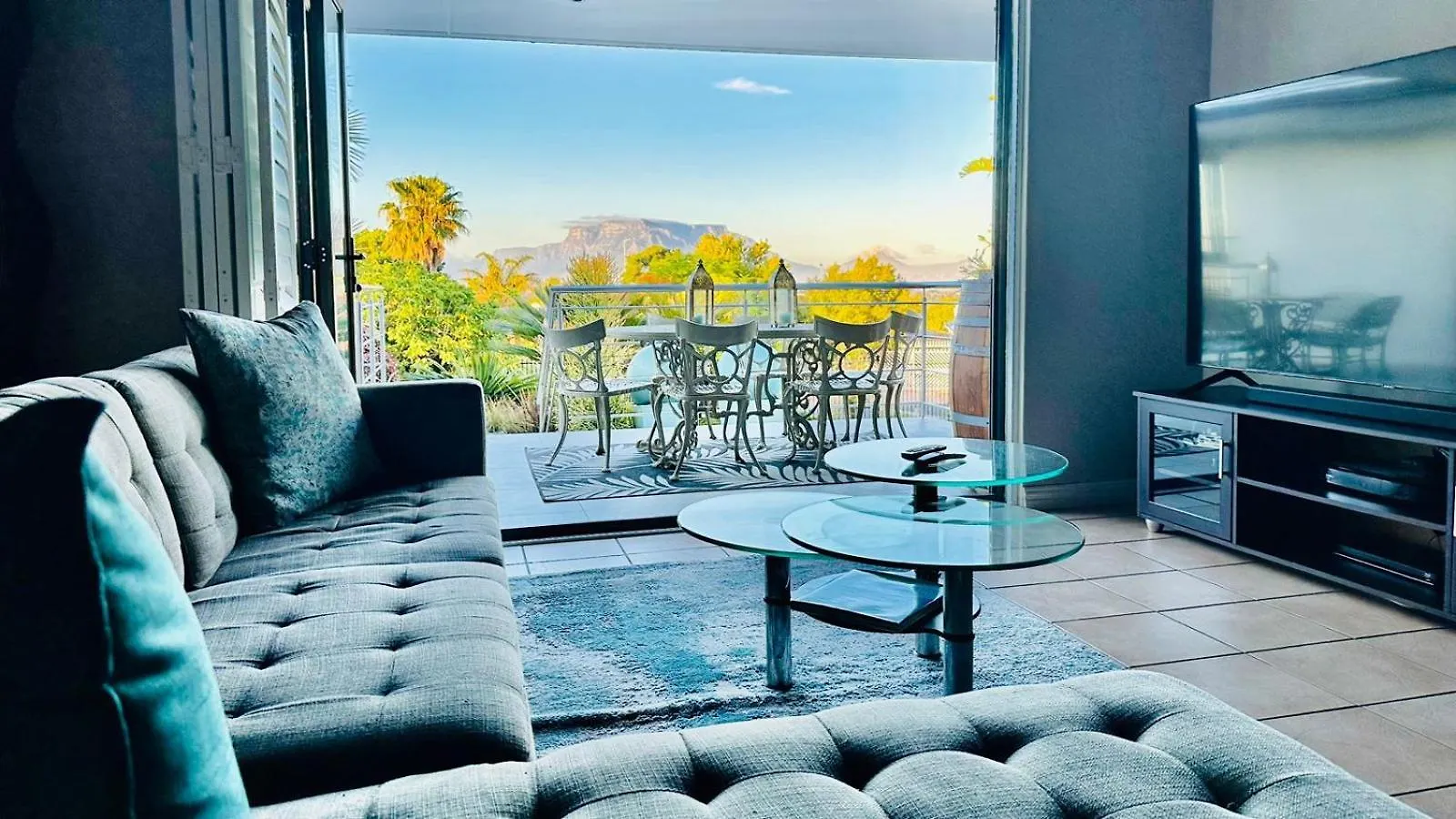 Bonita Vista Plattekloof Villa Cape Town