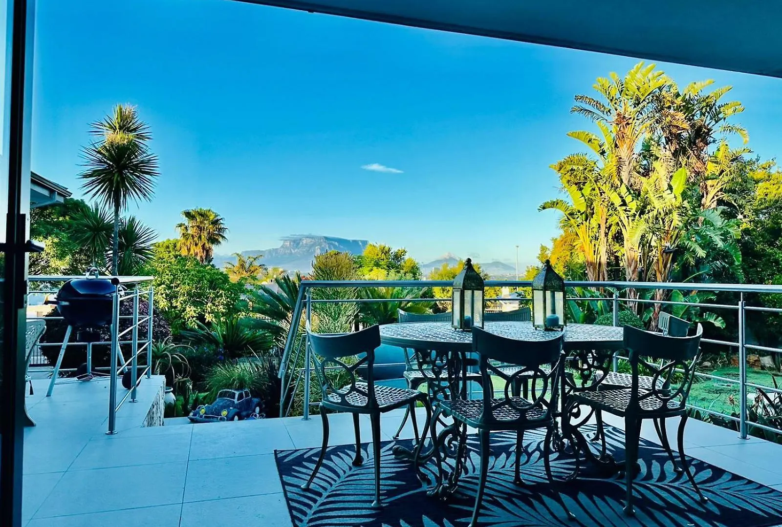 Bonita Vista Plattekloof Villa Cape Town